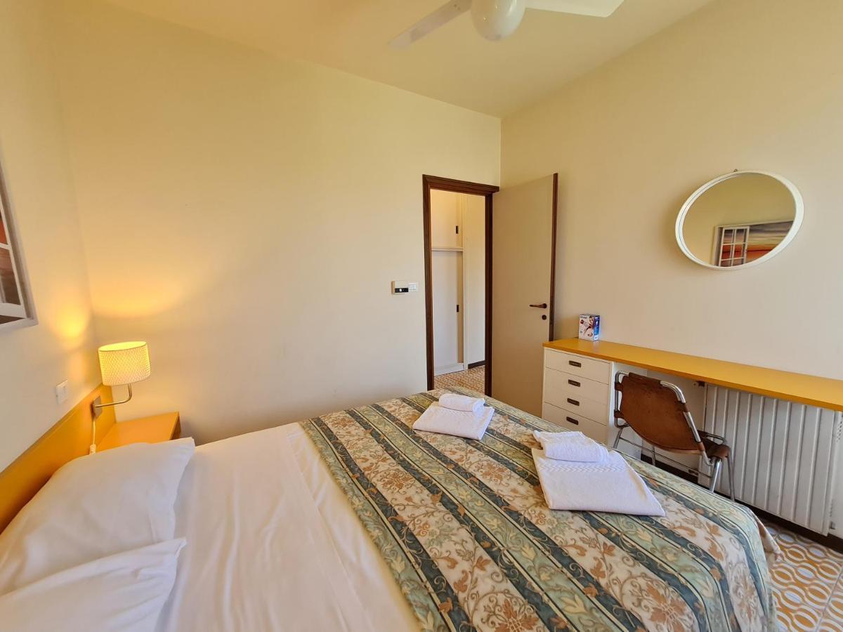 Easy Apartments Peschiera Peschiera del Garda Exterior foto
