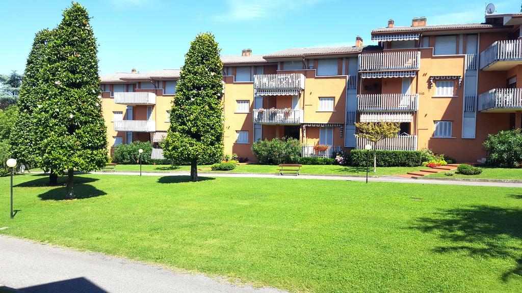 Easy Apartments Peschiera Peschiera del Garda Exterior foto